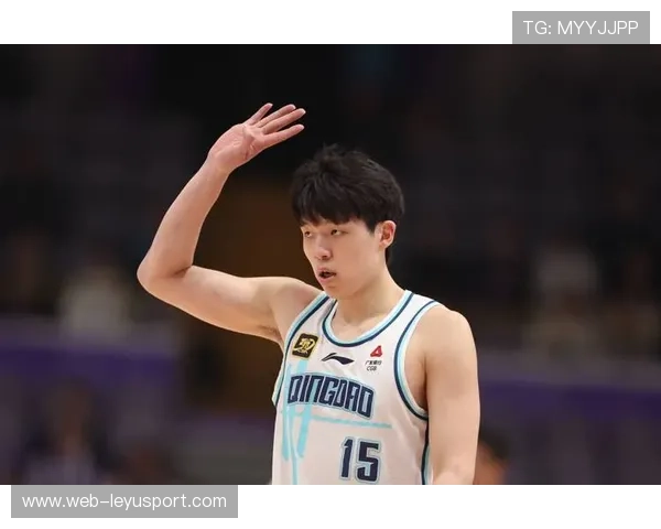 开拓者不敌湖人 杨瀚森未登场仅赛前热身，杨瀚森篮球